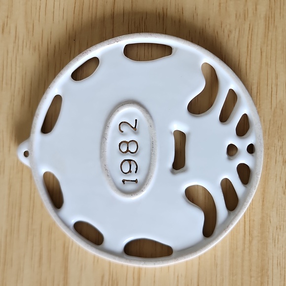 7UP 7up Soda Ceramic Santa's Elves Elf Tis The Season Ornament - Picture 3 of 4